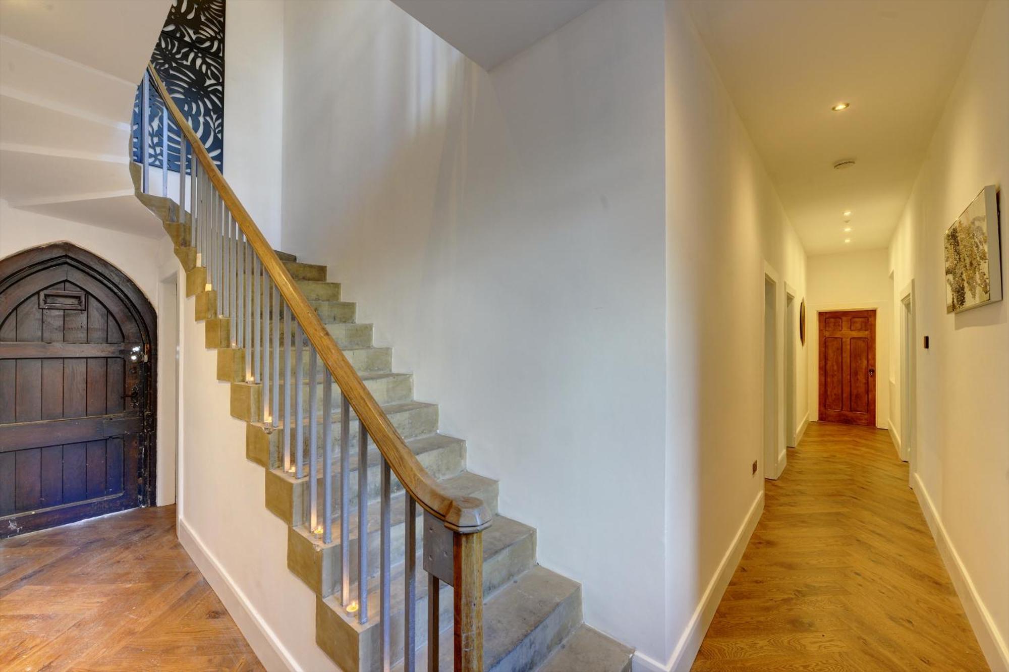 The Old Vicarage - Secure Parking, Fast Wifi, Garden Villa ลีดส์ ภายนอก รูปภาพ